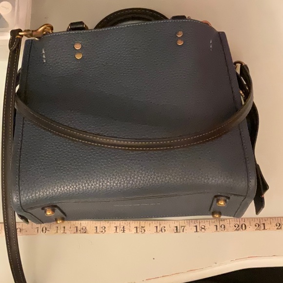 Coach leather Rogue medium like New purse - Picture 12 of 16